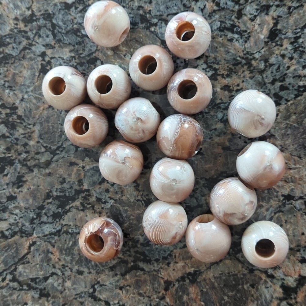 18 Marcella approx 32mm Beads